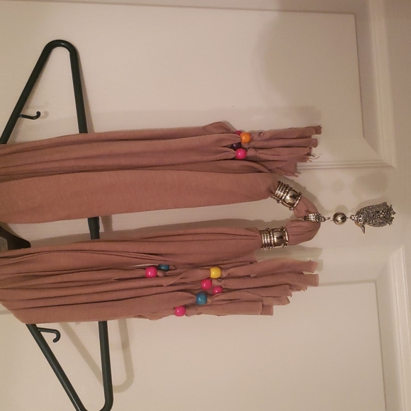 Scarf - Picture 1 of 2